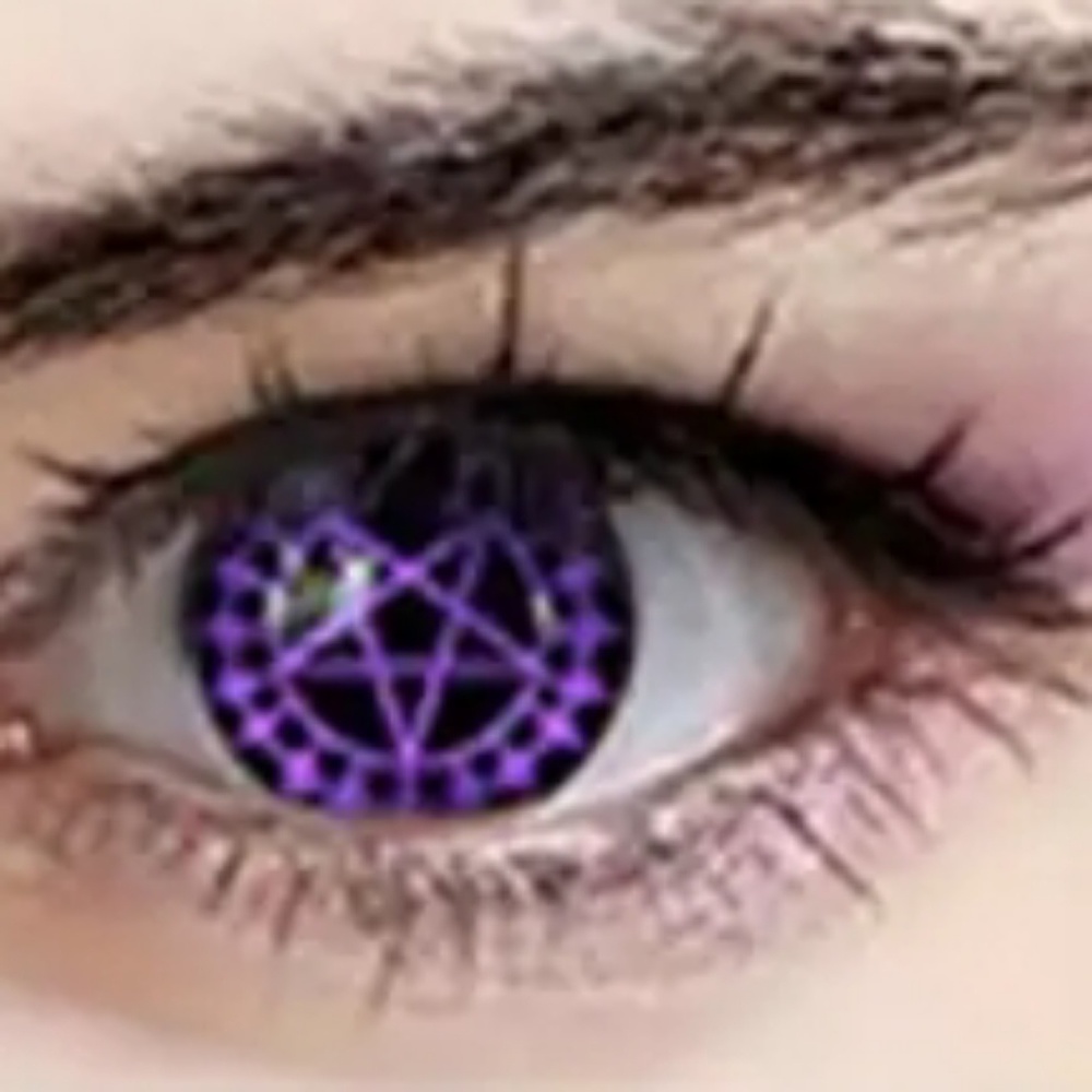 Pentagram cosplay eye color